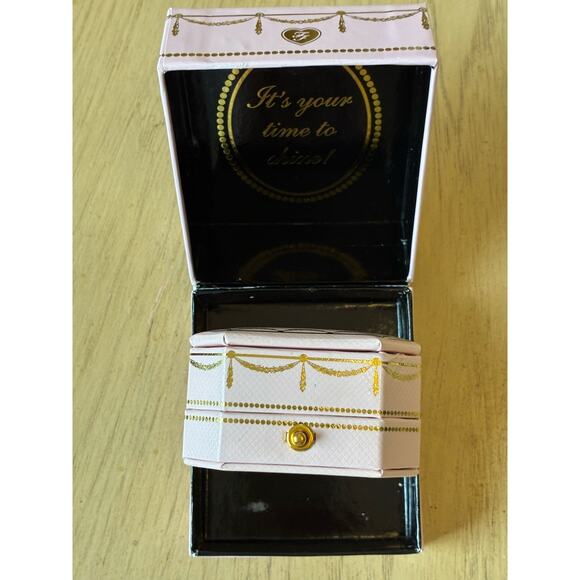 Two Faced Diamond Light Multi-Use Diamond Fire Highlighter 0.42 Oz - Picture 4 of 12